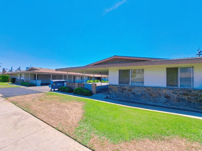 Building Photo - 4302 - 4312 E Sierra Madre