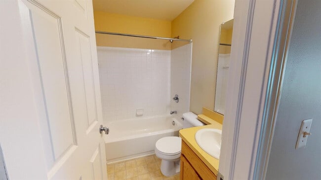 Building Photo - 275 Briarcrest Dr
