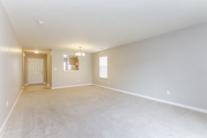 Building Photo - 4645 Deacon Ln