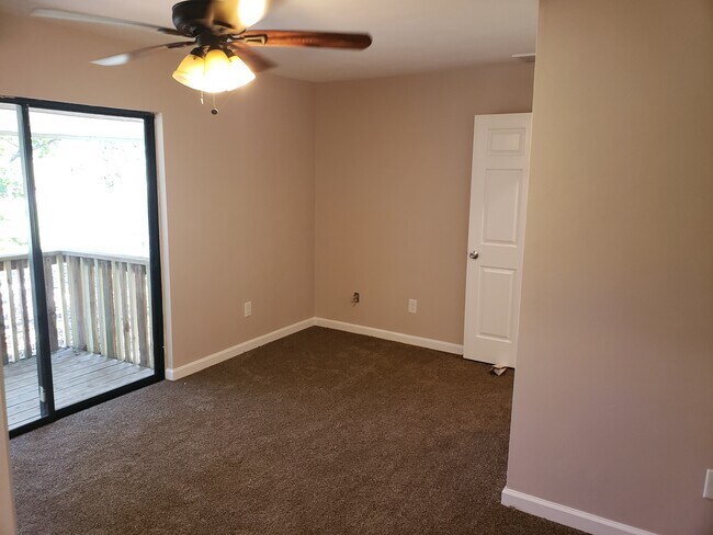 Building Photo - 1582 Three Lanterns Ln