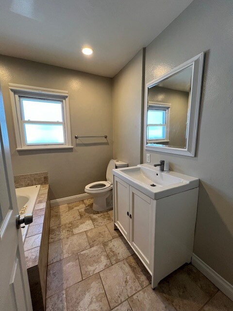 Building Photo - 1632 N Pepper St