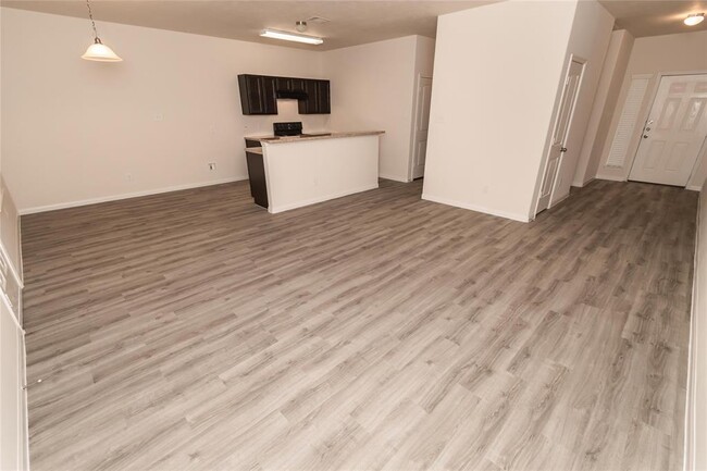 Building Photo - 6247 Brenwood Cir
