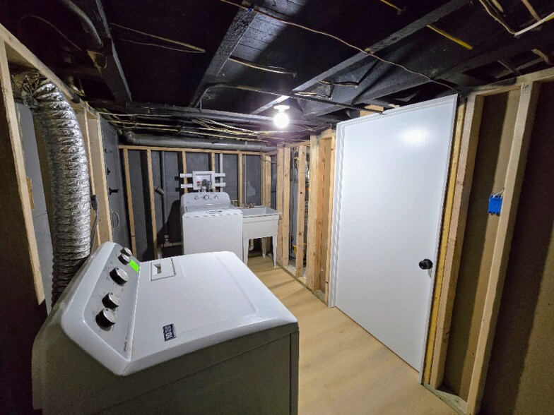 Building Photo - 1403 N Luzerne Ave