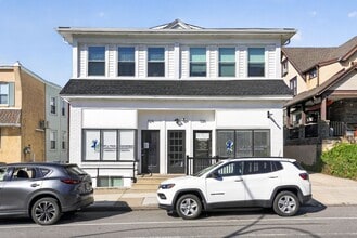 Building Photo - 324-326 Darby Rd-3R