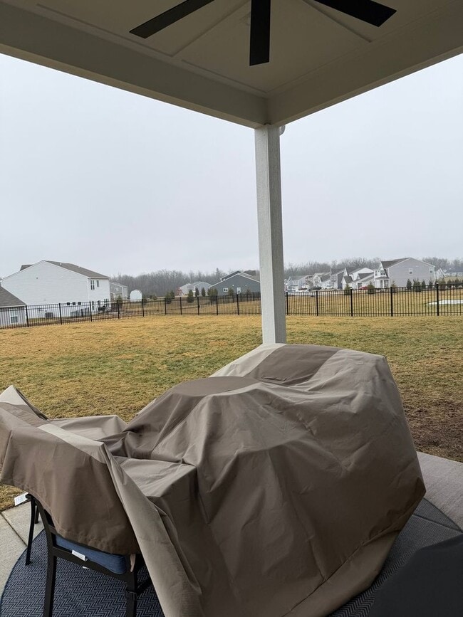 Building Photo - Spacious 4BR House in Shelbyville