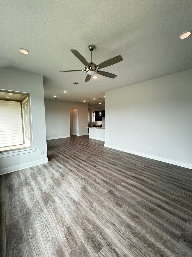 Building Photo - 2701 Painted Trl