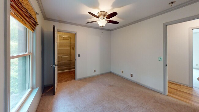 Building Photo - 107 Nimitz Cir