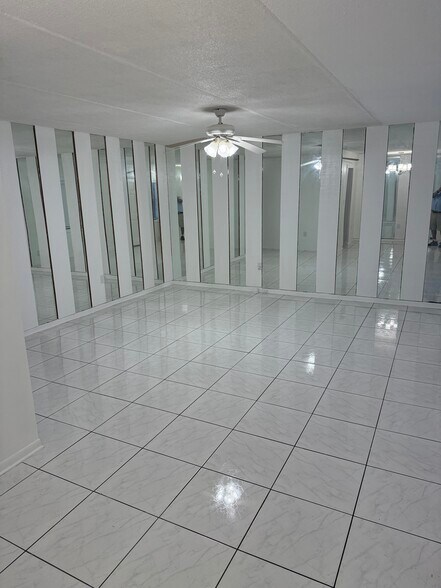 Building Photo - 4725 Christa Ct