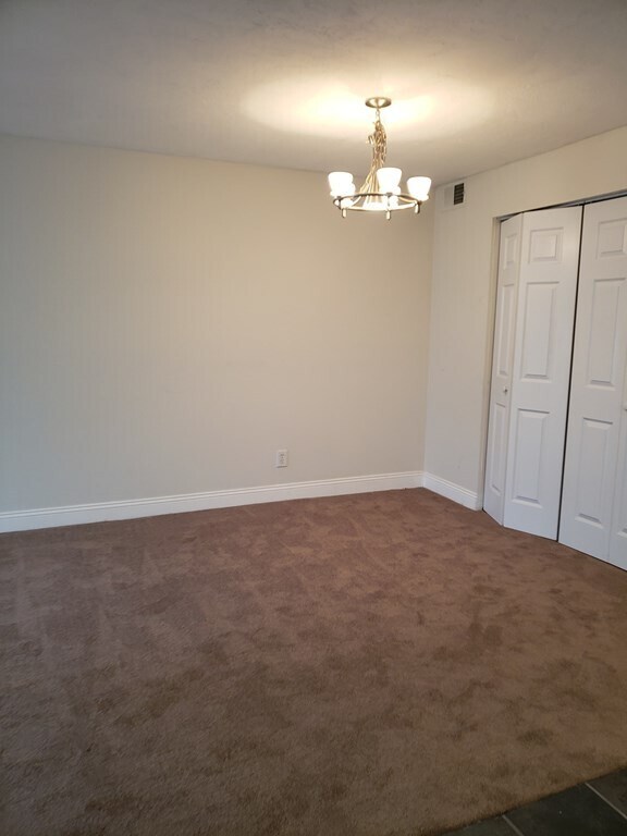 Building Photo - 6 Kennedy Ln