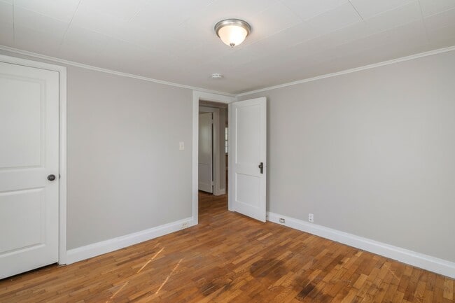 Building Photo - 6006 Fayette Ln