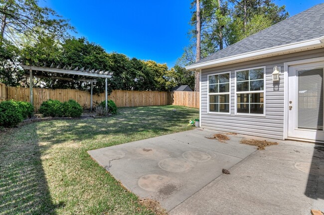 Building Photo - 490 Connemara Trail