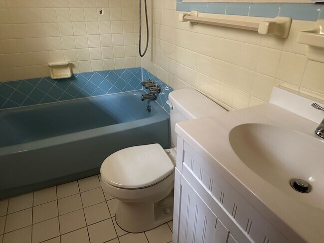 Building Photo - 1022 Garden Park Dr