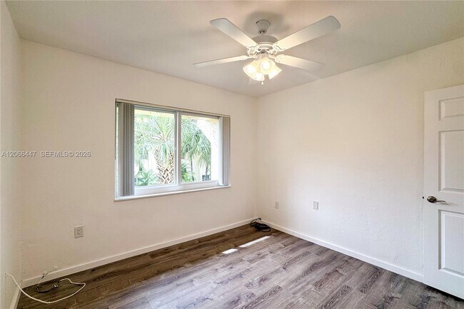 Building Photo - 13898 SW 90th Ave