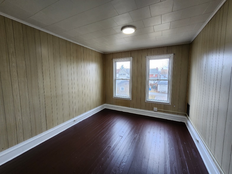 Building Photo - 610 Bell Ave