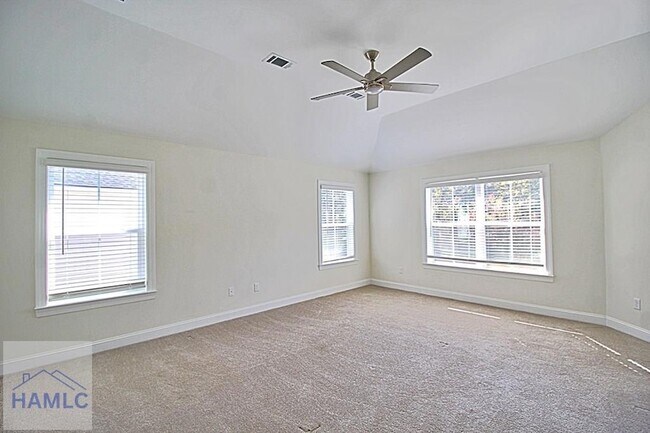 Building Photo - 151 Buckingham Dr