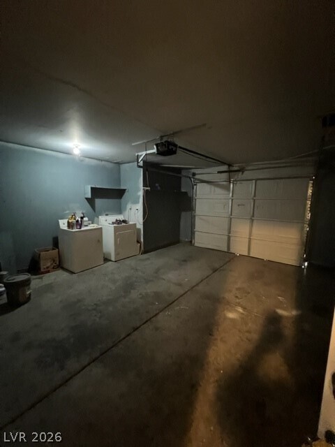 Building Photo - 2274 Sabroso St