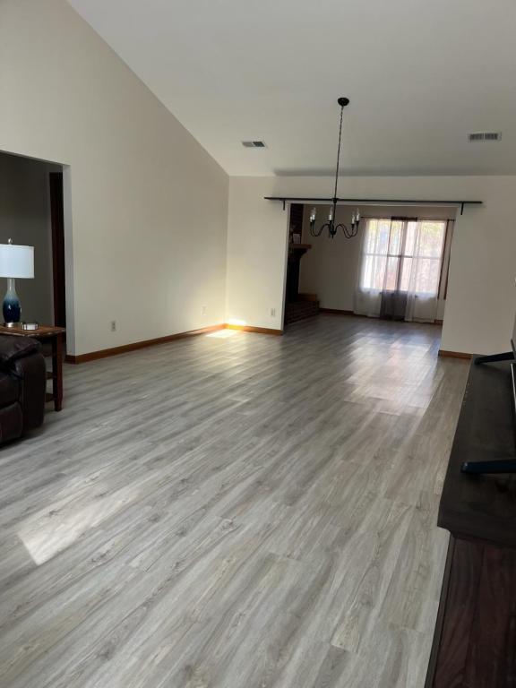 Building Photo - 3 Bayberry Cir