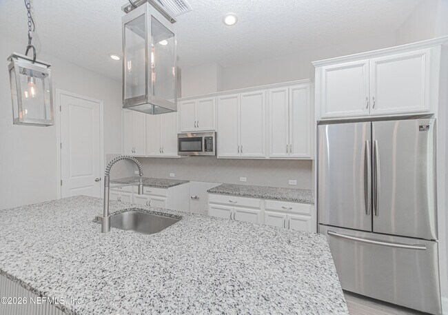 Building Photo - 33 Ibiza Ct