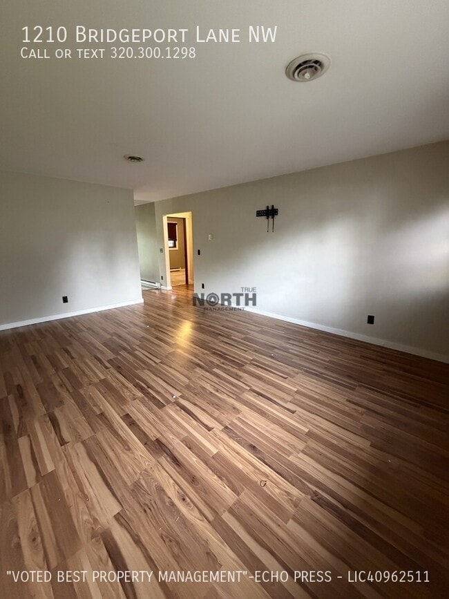 Building Photo - 1210 Bridgeport Ln NW