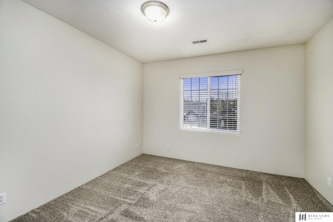 Building Photo - 2108 S 197th St