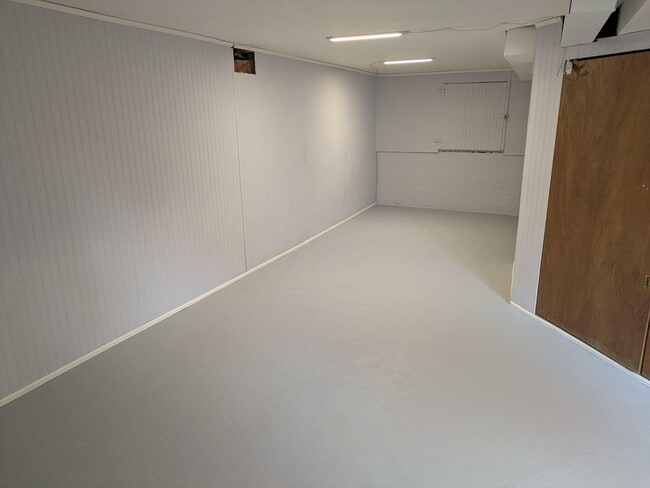 Building Photo - 3709 Hoyt Ave