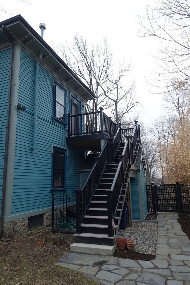 Building Photo - 115 Sedgwick St