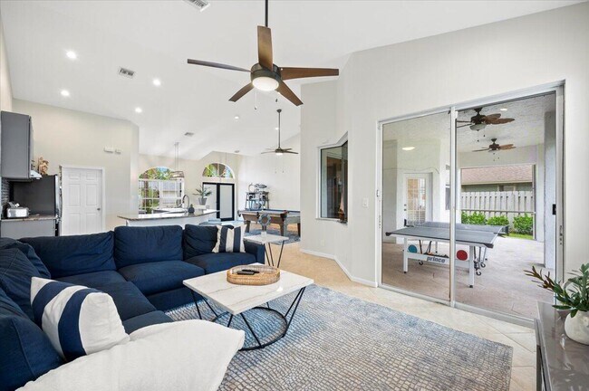 Building Photo - 13866 Geranium Pl