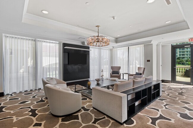 Building Photo - 610 W Las Olas Blvd