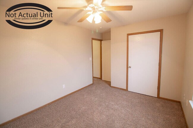 Building Photo - 1505 Native Dancer Ct
