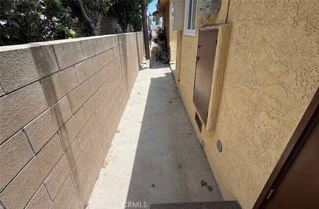 Building Photo - 15226 Normandie Ave