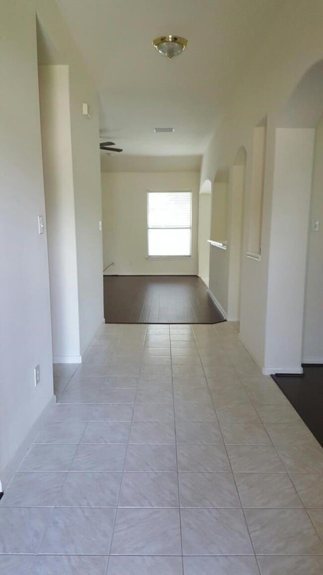 Building Photo - 12723 Orchard Summit Dr