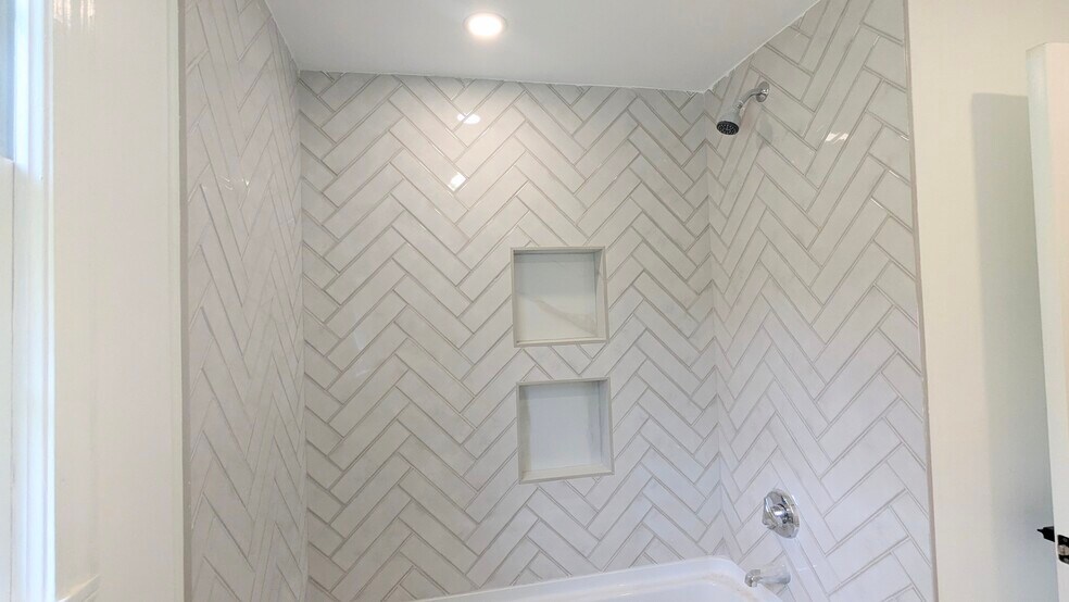 Building Photo - 23 Allen St