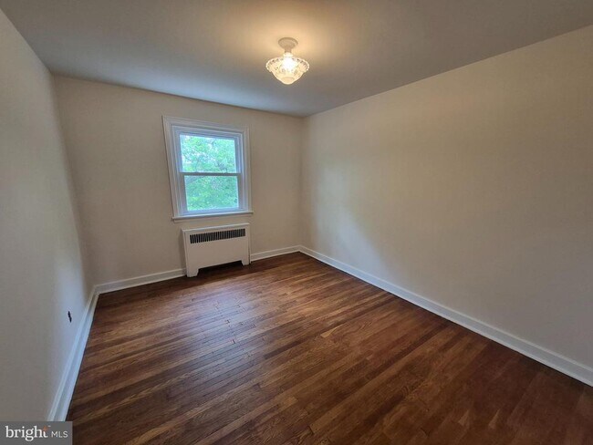 Building Photo - 3423 Verner St