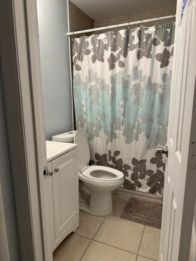 Building Photo - 3451 48th Ln S