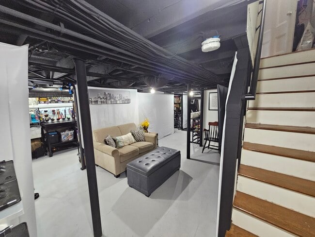 Building Photo - 95 Harvard St