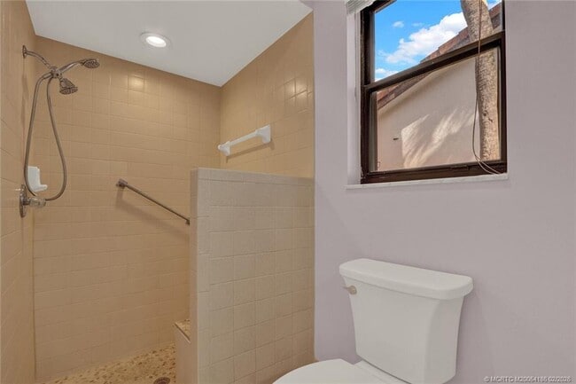 Building Photo - 4004 SW Osprey Creek Way