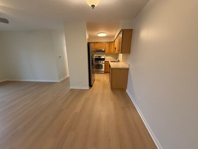 Building Photo - 84 W Belvidere Rd