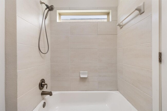 Building Photo - 2401 McBee St