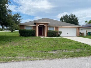 Building Photo - House for rent