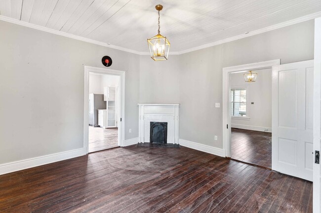 Building Photo - 2054 Walton Wy