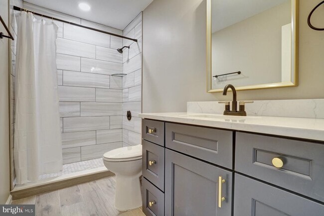 Building Photo - 325 Westridge Cir