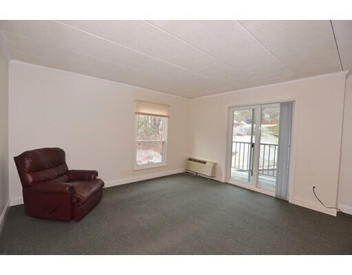 Building Photo - 152 Turner Rd