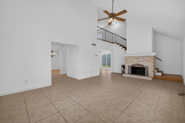 Building Photo - 1202 Knollpark Cir