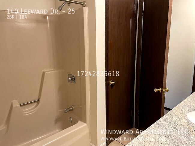 Building Photo - 140 Leeward Dr