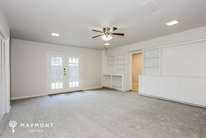 Building Photo - 2316 Lynnhaven Rd