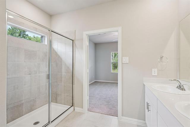 Building Photo - 711 Dotty Dr