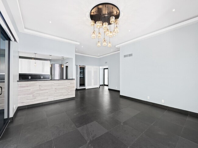 Building Photo - 1560 S Ocean Ln