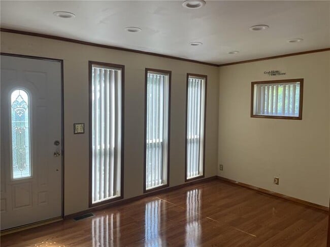 Building Photo - 9363 Peebles Rd