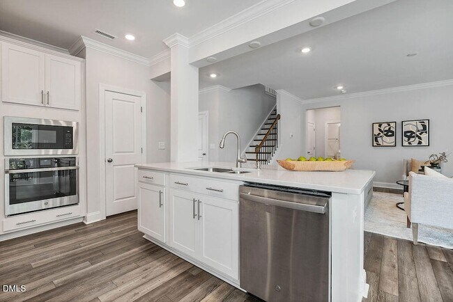 Building Photo - 1809 Delaney Hills Ln