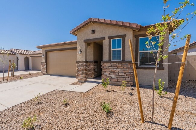 Building Photo - Modern 3-Bed + Den Home in Ventana De Estrellas